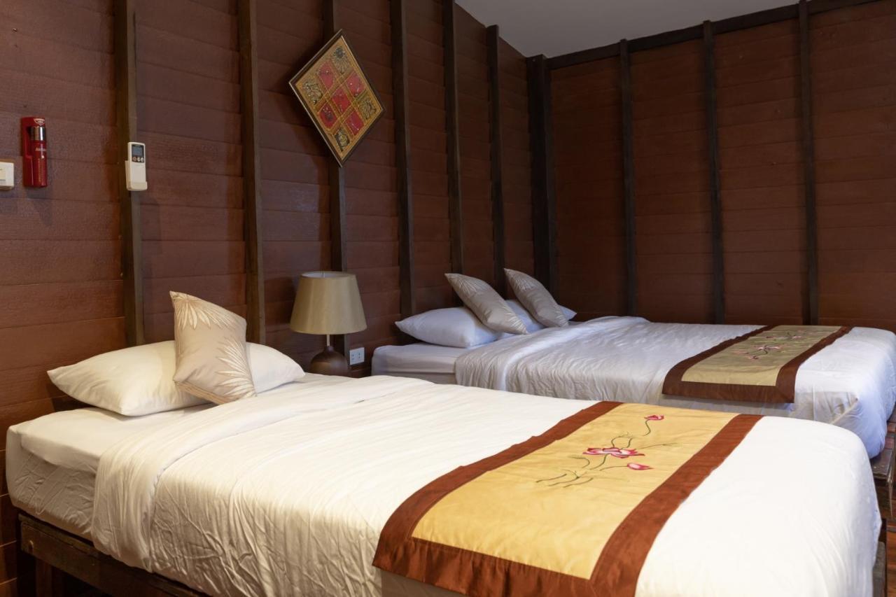 Reuan Vilawan Ratchaburi Exterior photo