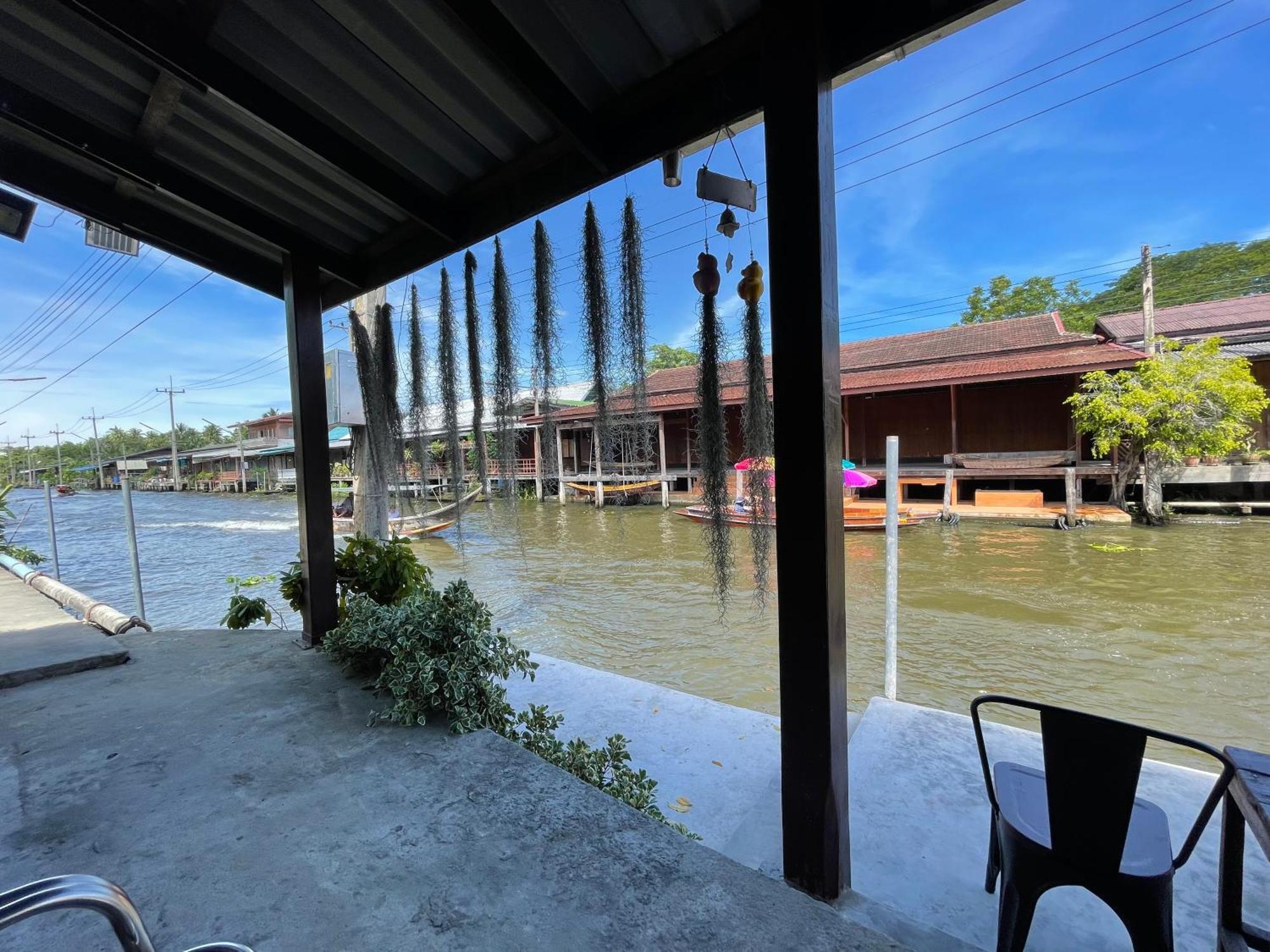 Reuan Vilawan Ratchaburi Exterior photo
