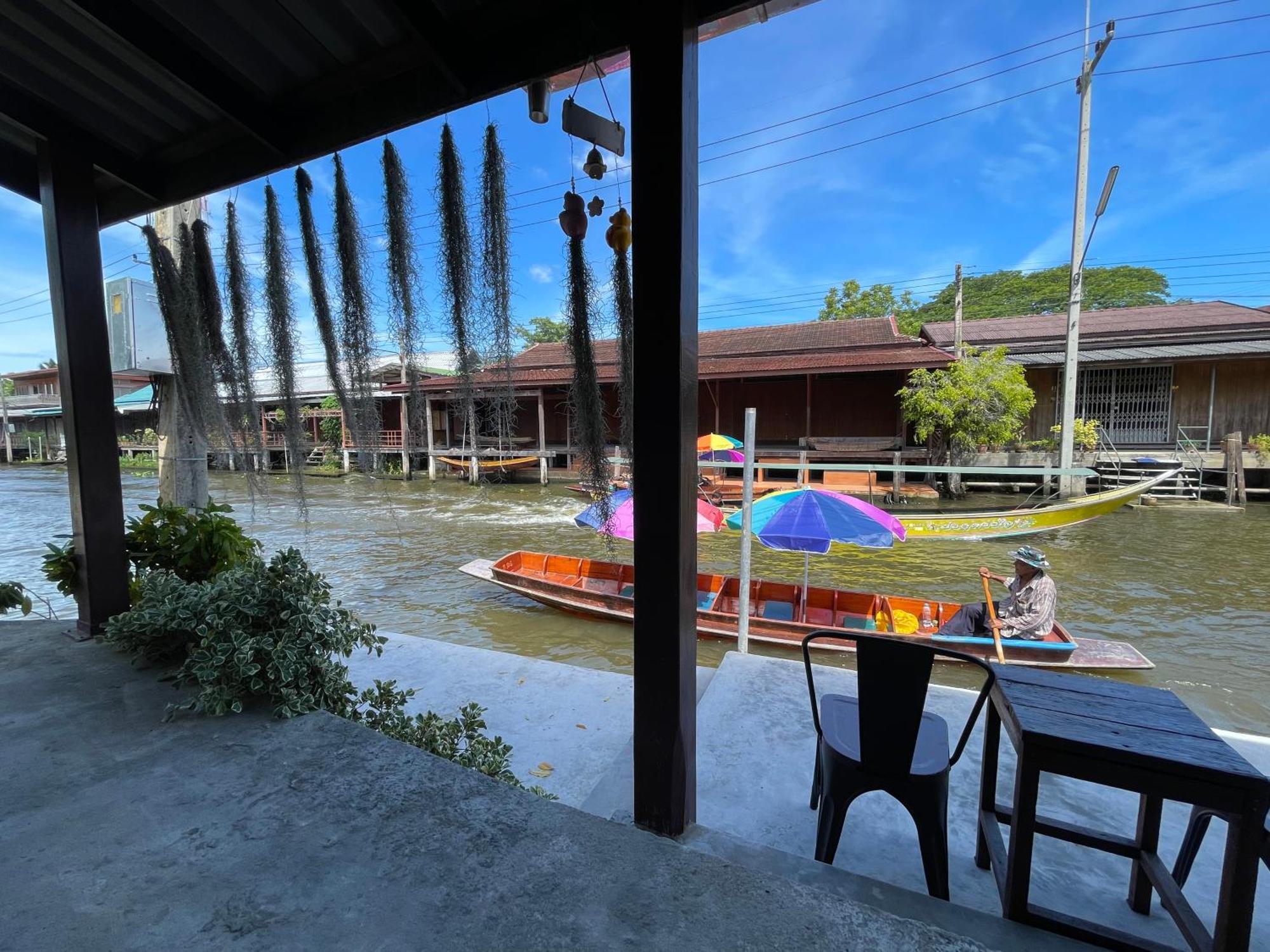Reuan Vilawan Ratchaburi Exterior photo