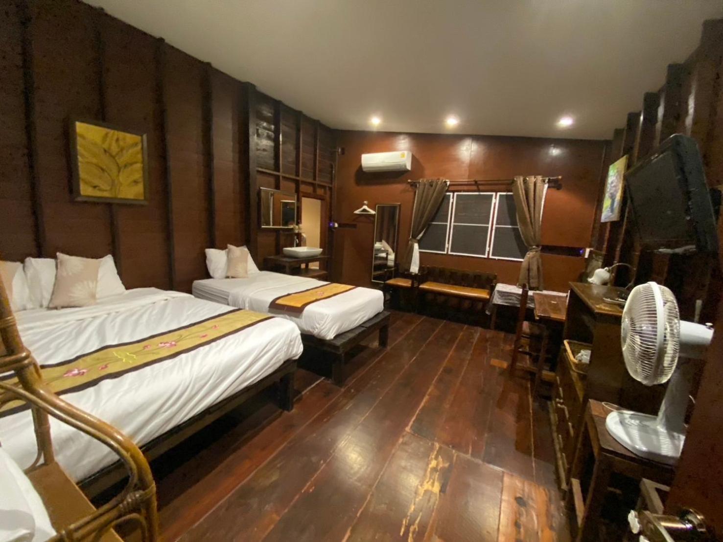 Reuan Vilawan Ratchaburi Exterior photo