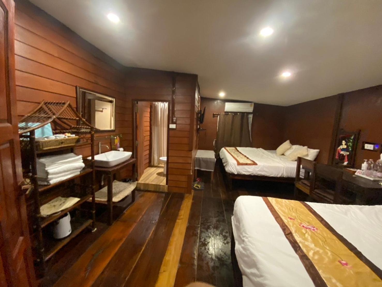 Reuan Vilawan Ratchaburi Exterior photo